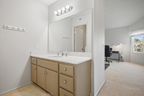 431 Tangelo, Irvine CA  92618-4483 exterior