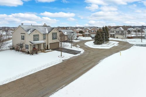 1123 Walker Ct, Antioch, IL 60002-6427