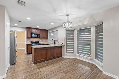 1923 Brazos Crossing Dr, Richmond TX  77406-6808 exterior
