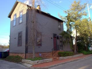 386 Jackson St, Columbus OH  43206-1494 exterior
