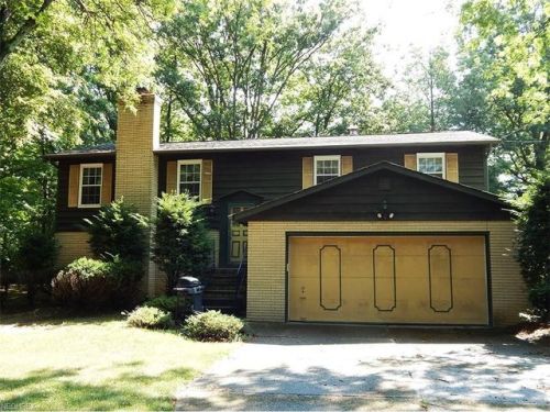 9251 Glenwood Trl, Cleveland OH  44141-2503 exterior