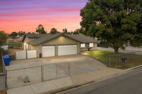 9479 Stirrup St, Riverside CA  92509-4960 exterior