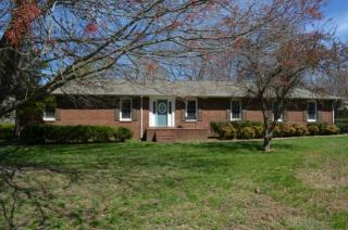 400 Lannom Cir, Tullahoma, TN 37388-2464