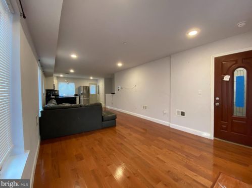 1000 F St, Philadelphia PA  19123-0024 exterior