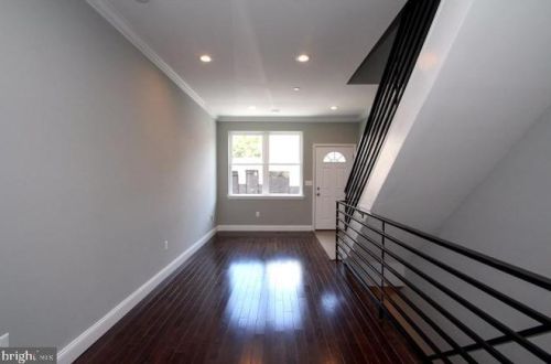 1252 20th St, Philadelphia PA  19146-4338 exterior