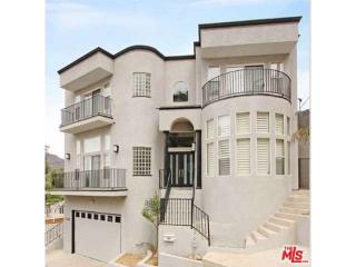 6836 Cahuenga Park Trl, Los Angeles, CA 90068-1826