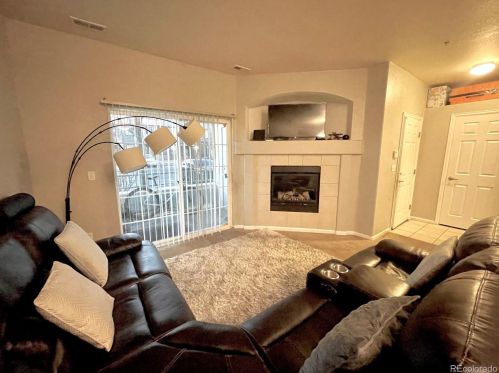 5255 Memphis St, Denver, CO 80239-5223