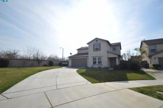 4109 Rialto Ct, Visalia, CA 93277-0676