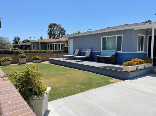 1745 Lake St, Huntington Beach CA  92648-3110 exterior