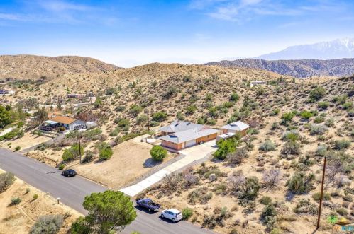 48985 Tamarisk Dr, Morongo Valley, CA 92256-9379