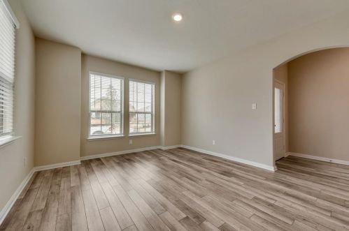 332 Lowery Oaks Trl, Fort Worth, TX 76120-1722