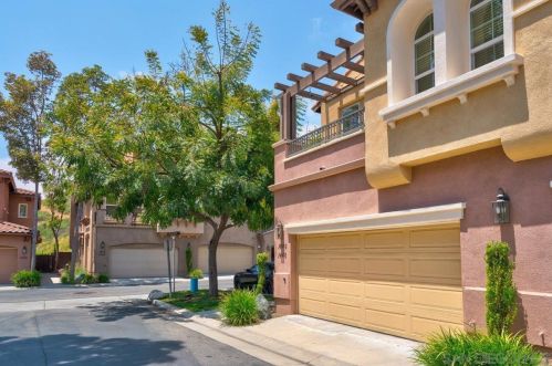 1446 Clearview Way, San Marcos, CA 92078-1049