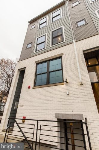 2547 Front St, Philadelphia PA  19133-4004 exterior