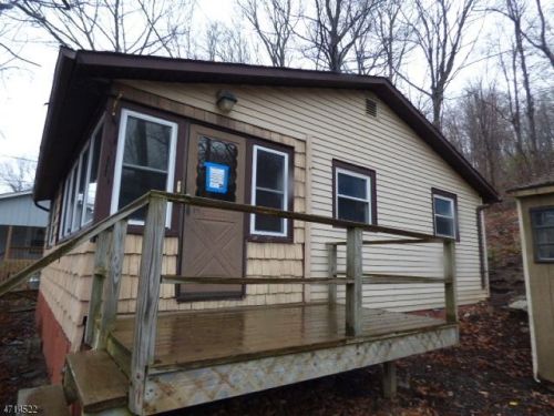 1 Toboggan Trl, Wantage, NJ 07461-4813