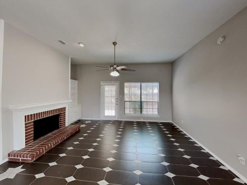 2544 Forest Creek Dr, Fort Worth, TX 76123-1100