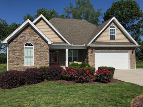 493 Quartz Dr, Chickamauga, GA 30707-6104