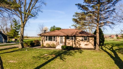 24024 Volbrecht Rd, Crete, IL 60417-2654