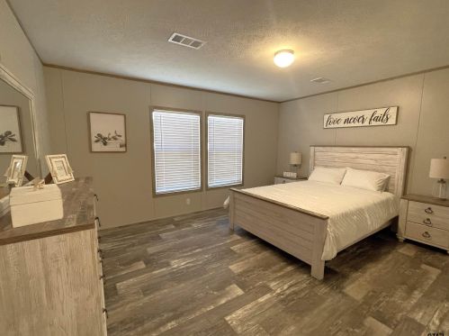 2370 Blocker Rd, Marshall TX 75672-3720 exterior