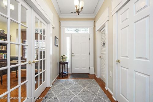1 Glasdale Ct, Lakehurst, NJ 08759-6151