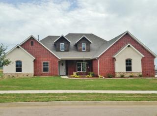 9825 100th St, Yukon, OK 73099-8586