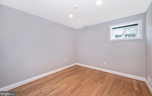 1306 Leister Dr, Silver Spring MD 20904-1547 exterior