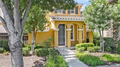 121 Invitar Ln, Tracy, CA 95391-2036
