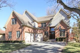 1019 Hillside Ave, Bannockburn, IL 60015-2812