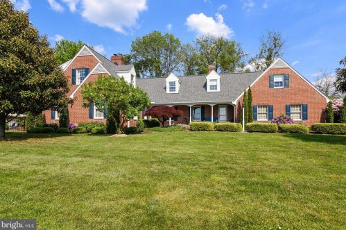 18670 Harmony Church Rd, Leesburg, VA 20175-6827