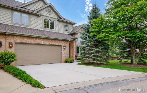 4935 Creek Dr, Western Springs, IL 60558-1272