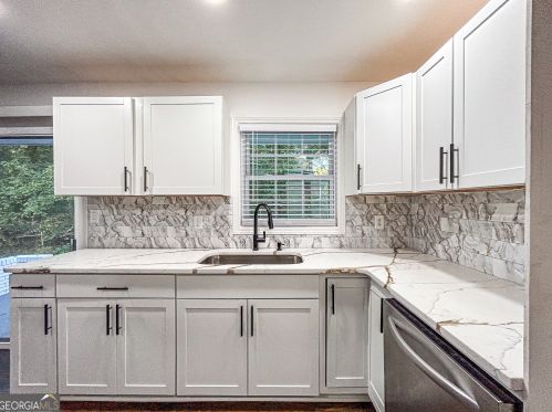 180 Lydia Dr, Atlanta GA  30315-8416 exterior