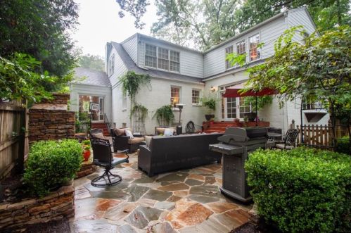 3103 Dl Dr, Atlanta GA  30305-2722 exterior