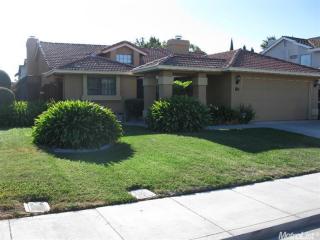 1910 Spring Valley Way, Tracy, CA 95377-9285