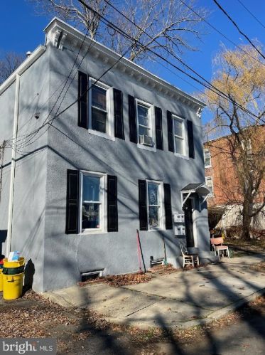 209 Harrison Ave, Trenton, NJ 08610-6067