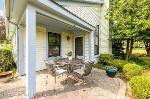 95 Old Orch Ln, Tinton Falls NJ 07712-2569 exterior