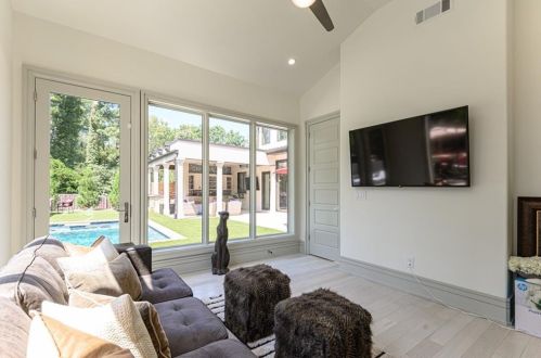 1107 Moores Mill Rd, Atlanta GA  30327-1645 exterior