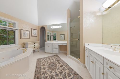 9301 Falling Waters Dr, Willowbrook IL  60527-0718 exterior