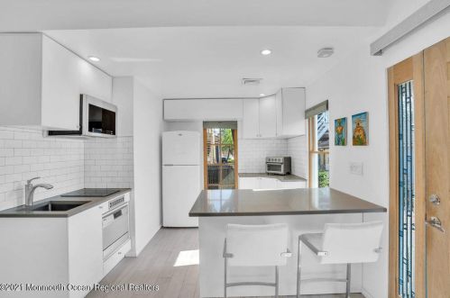 1007 Emory St, Tinton Falls NJ 07712-6026 exterior