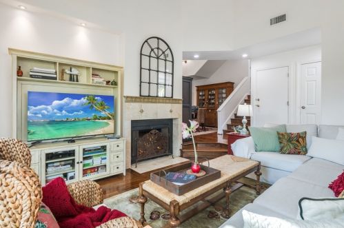 1 Laguna Ct, Manhattan Beach, CA 90266-7206