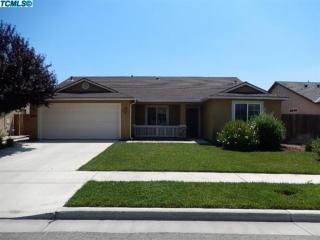 2884 Sauvignon St, Tulare, CA 93274-7712