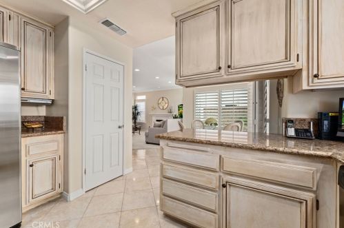 405 Laureltree Dr, Anaheim CA  92808-1648 exterior