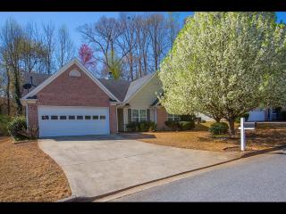 3299 Mcever Park Cir, Acworth, GA 30101-6664