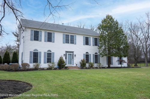 69 Chestnut Ridge Rd, Holmdel Village, NJ 07733-1414