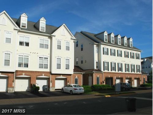 6813 Sabbarton Pl, Gainesville, VA 20155-6226