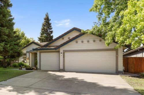 9564 Snowy Springs Cir, Elk Grove, CA 95758-1319