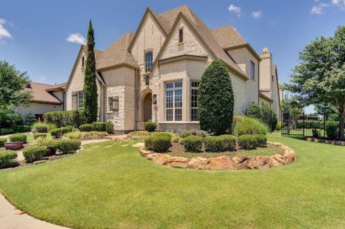 641 Lakemont Dr, Irving, TX 75039-3656