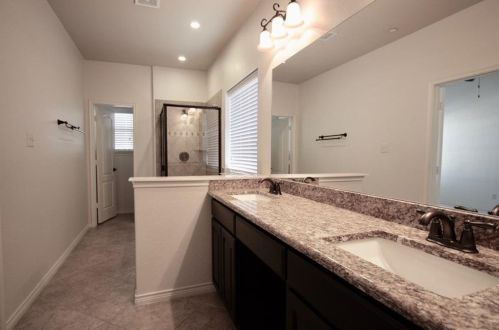 1428 Arapaho Dr, Carrollton TX 75010-3304 exterior