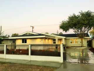 8358 Sanger Ave, Whittier, CA 90606-3226