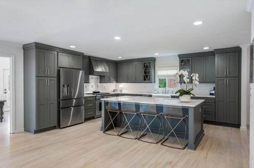 2787 Margaret Mitchell, Atlanta GA  30327-1852 exterior