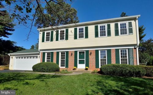 1831 Woodgate Ln, Mc Lean, VA 22101-5440
