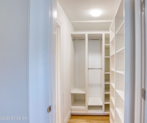 53 Mead Ave, Greenwich CT  06830-6812 exterior